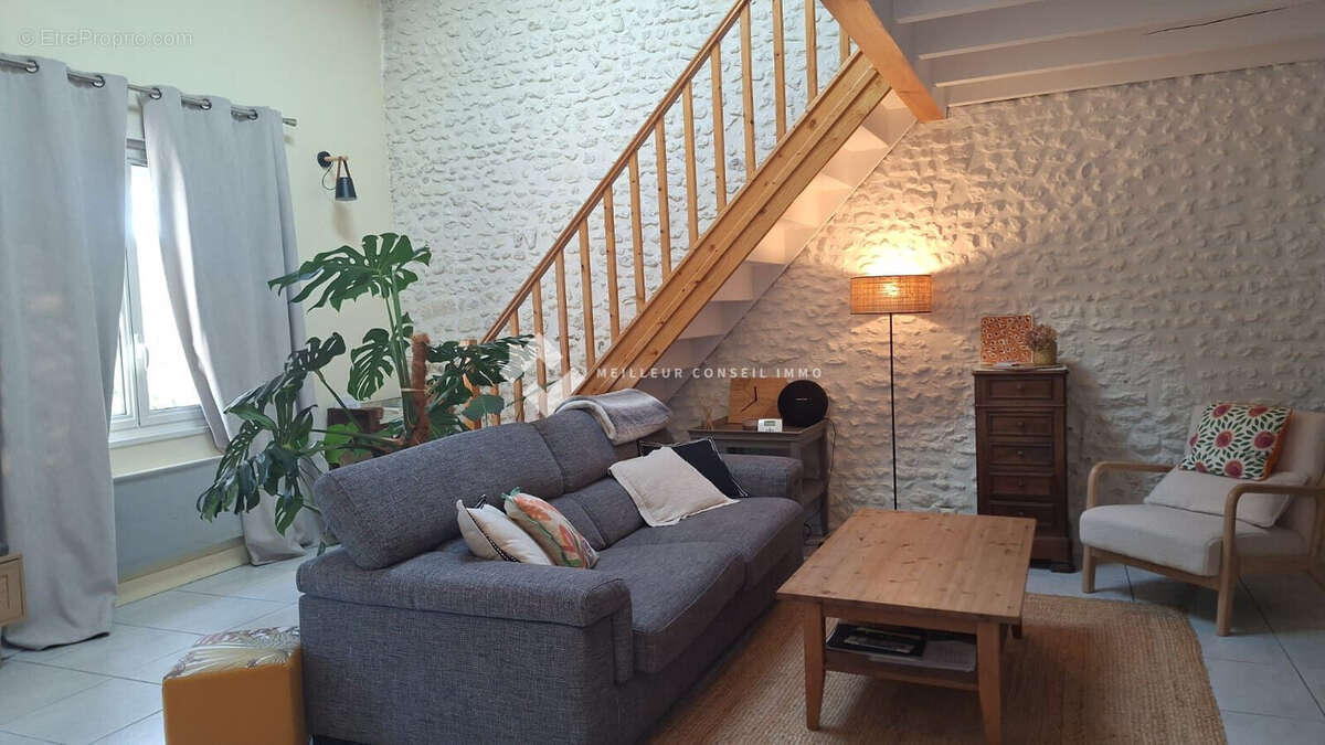Maison 156 m² à Arces  - photo 6