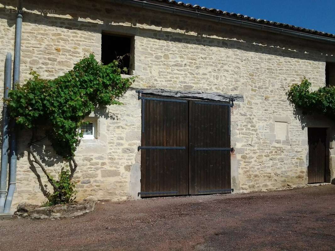 Maison à VILLEFAGNAN