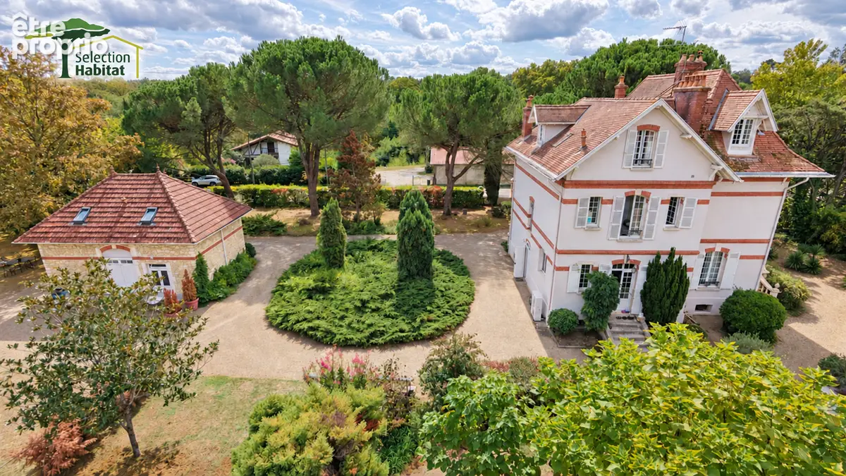 Demeure de caractère, maison d'amis et piscine sur un parc de 4 600 m² - photo 19