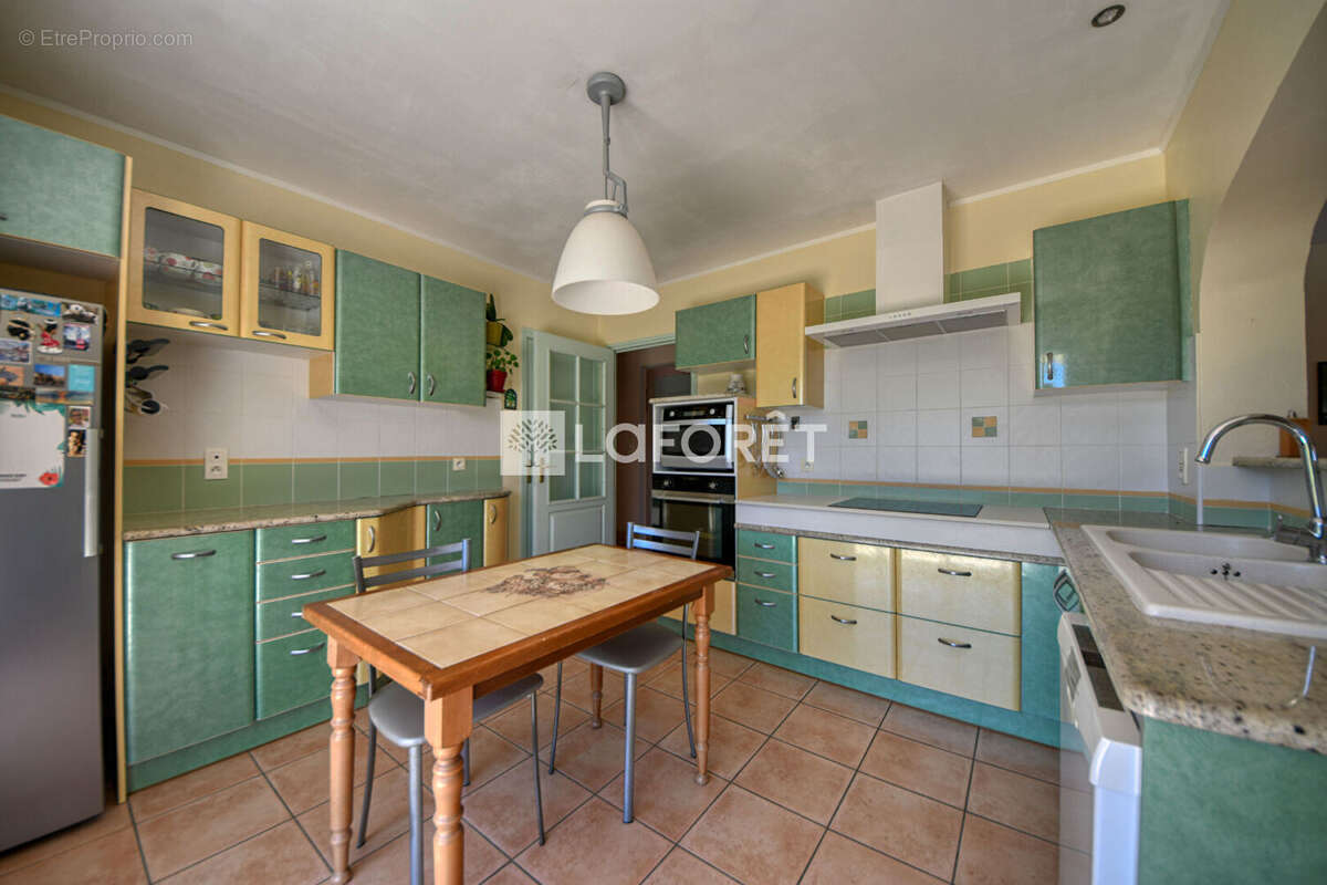 Jolie propriété de style provençal avec piscine à vendre à Lisle-sur-Tarn - photo 6
