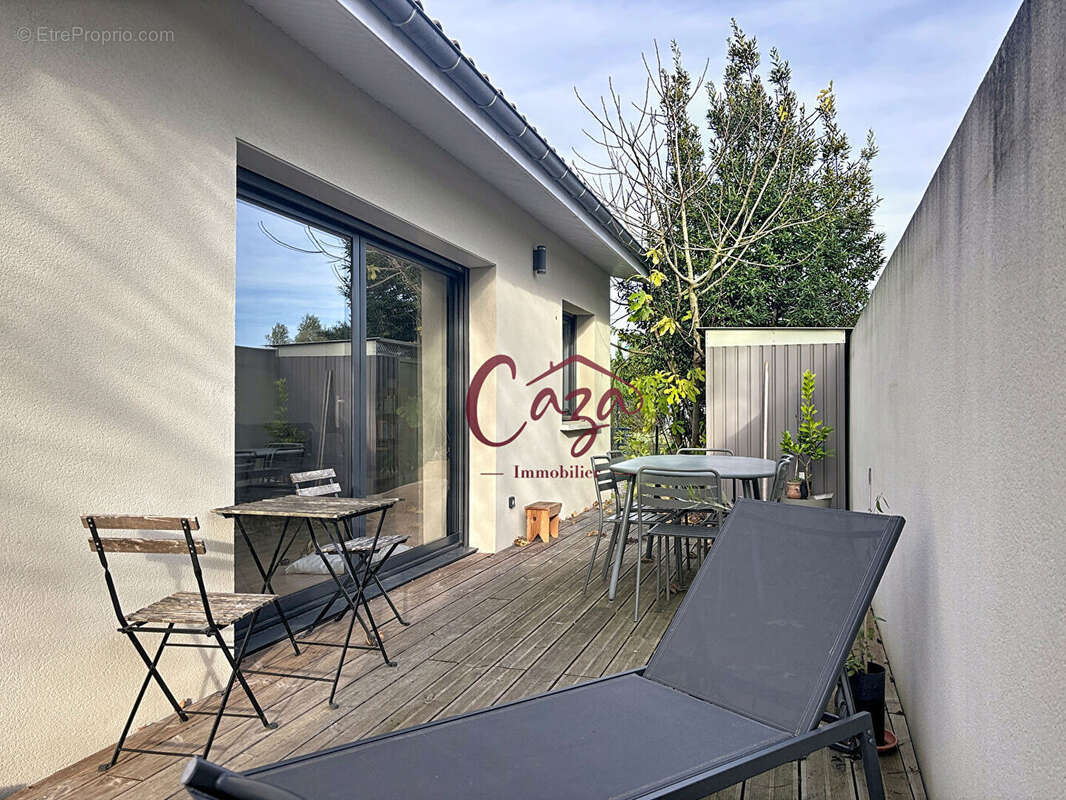 Maison à CAMBLANES-ET-MEYNAC