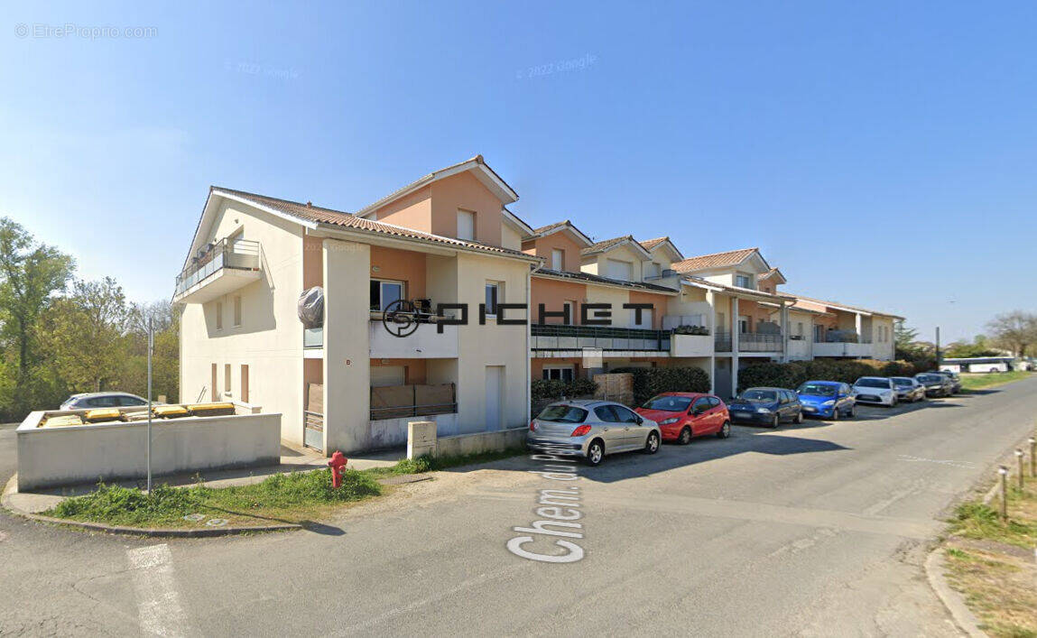 Appartement à SAINT-CAPRAIS-DE-BORDEAUX