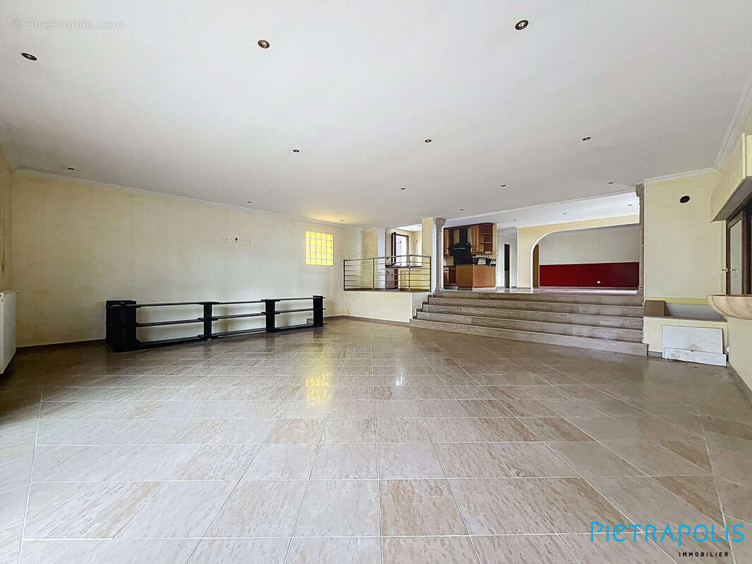 Appartement à DIVONNE-LES-BAINS