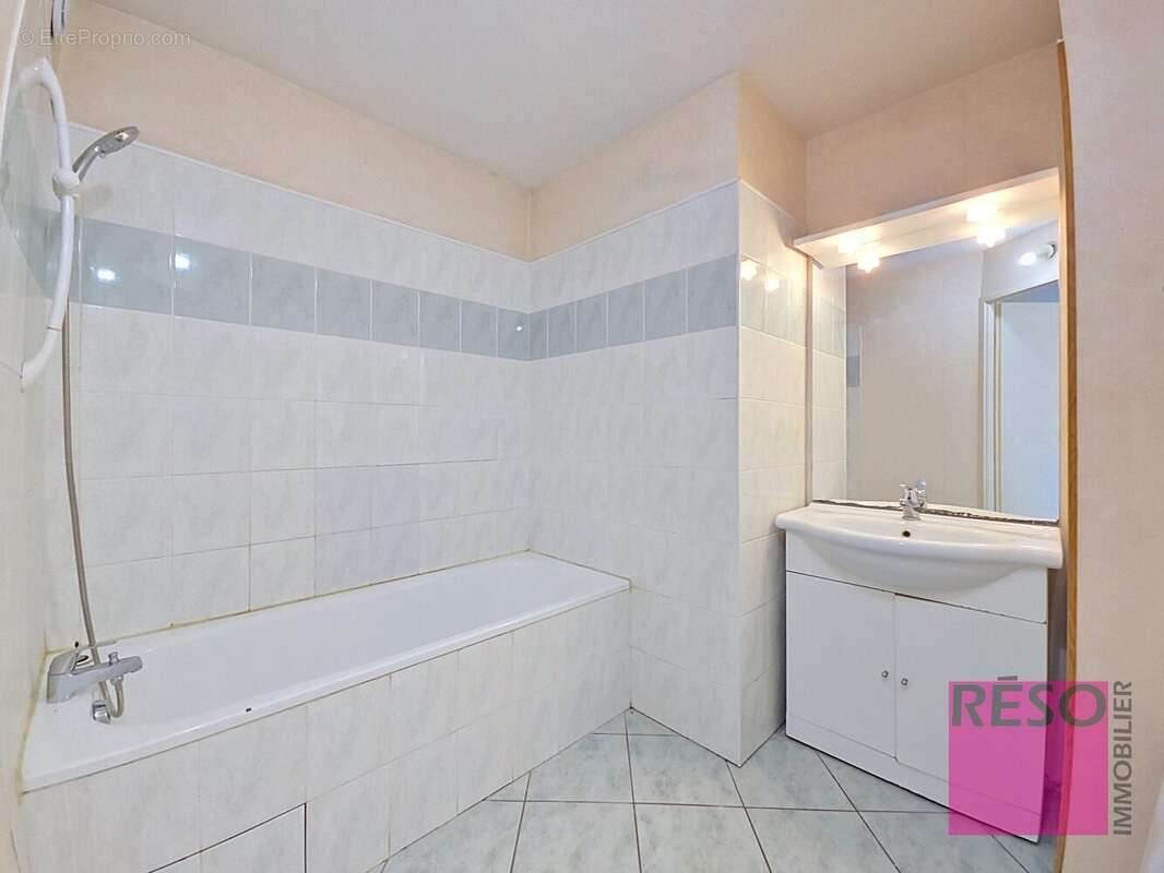 Appartement à VILLE-LA-GRAND