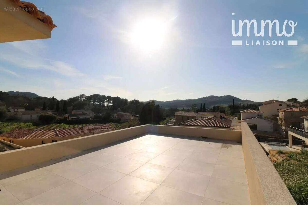 Maison à LE CASTELLET