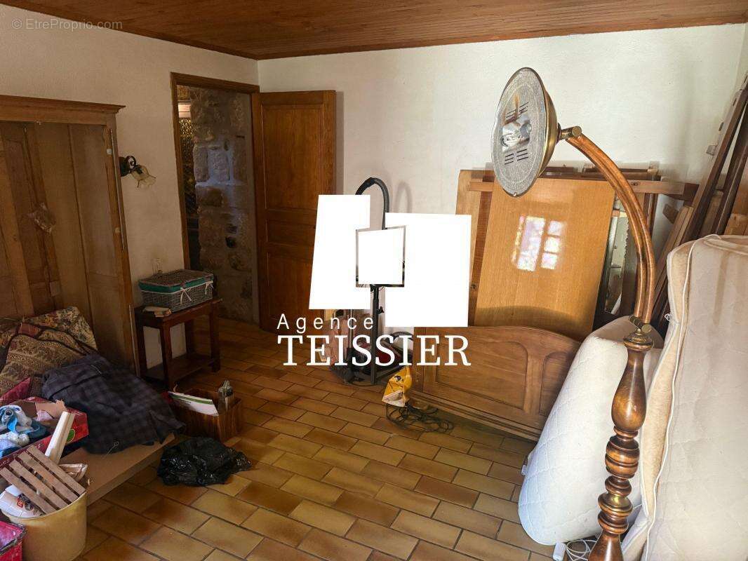 Maison à LES ASSIONS