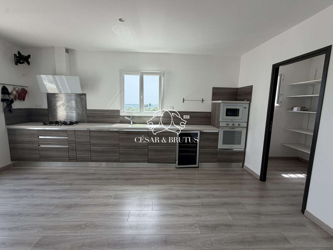 Maison 290 m² à Biguglia  - photo 5
