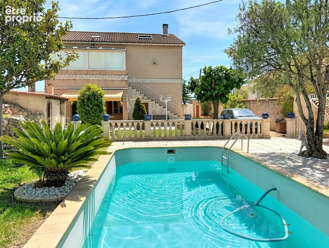 Maison Les Pennes Mirabeau 5 pièce(s) 201.24 m2 - photo 1