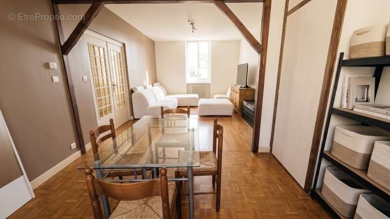 Appartement à LA TOUR-DU-PIN