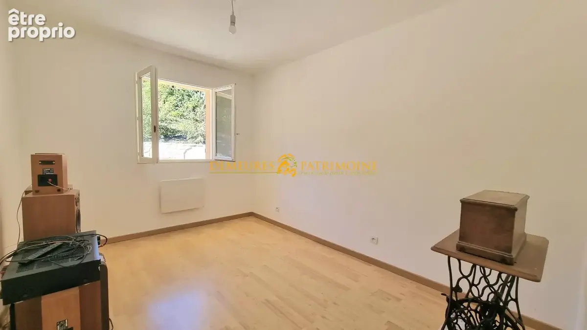 Maison 5 pièces 112 m² à vendre à Roullet-Saint-Estephe (16440) - photo 5