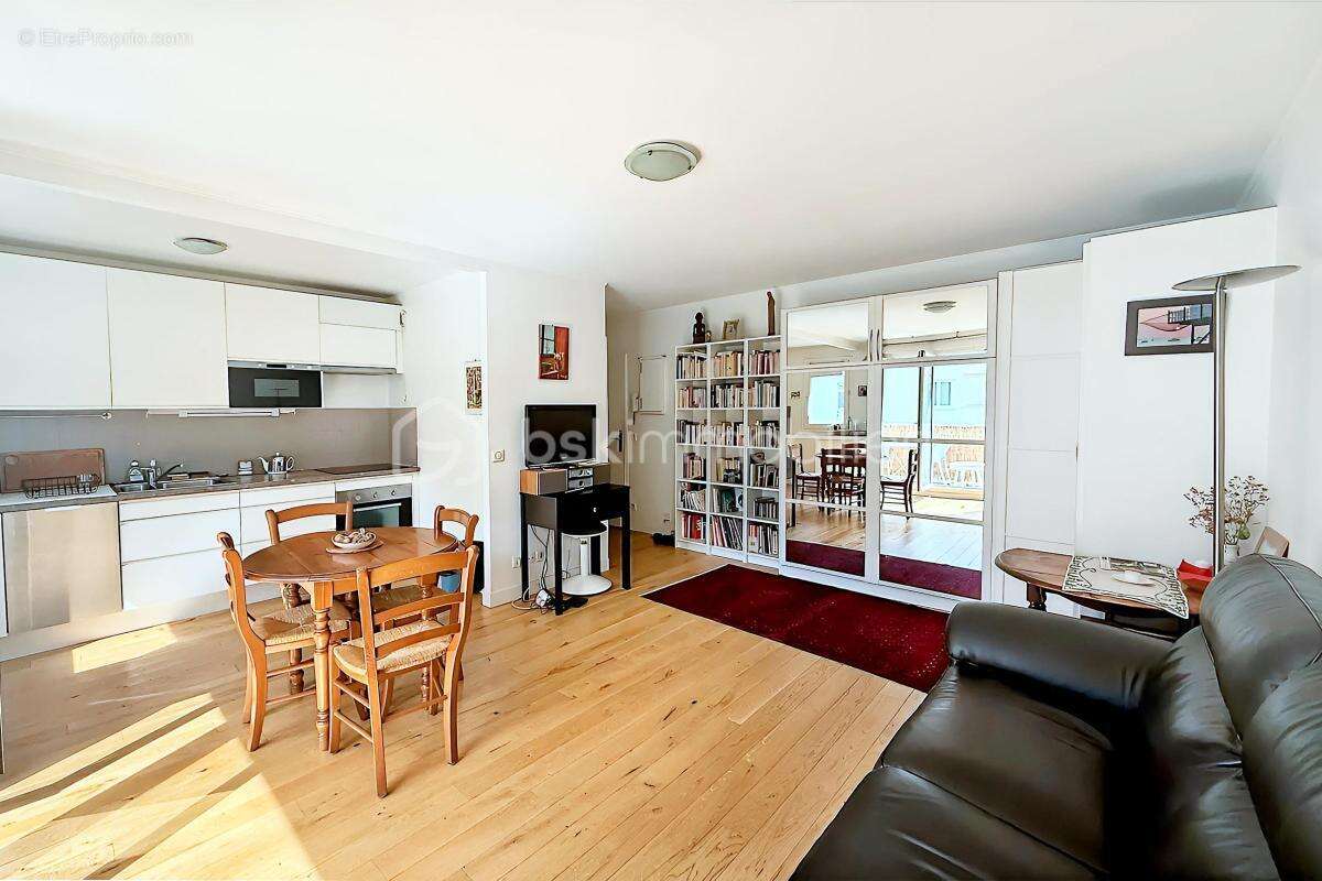 Appartement à PARIS-19E