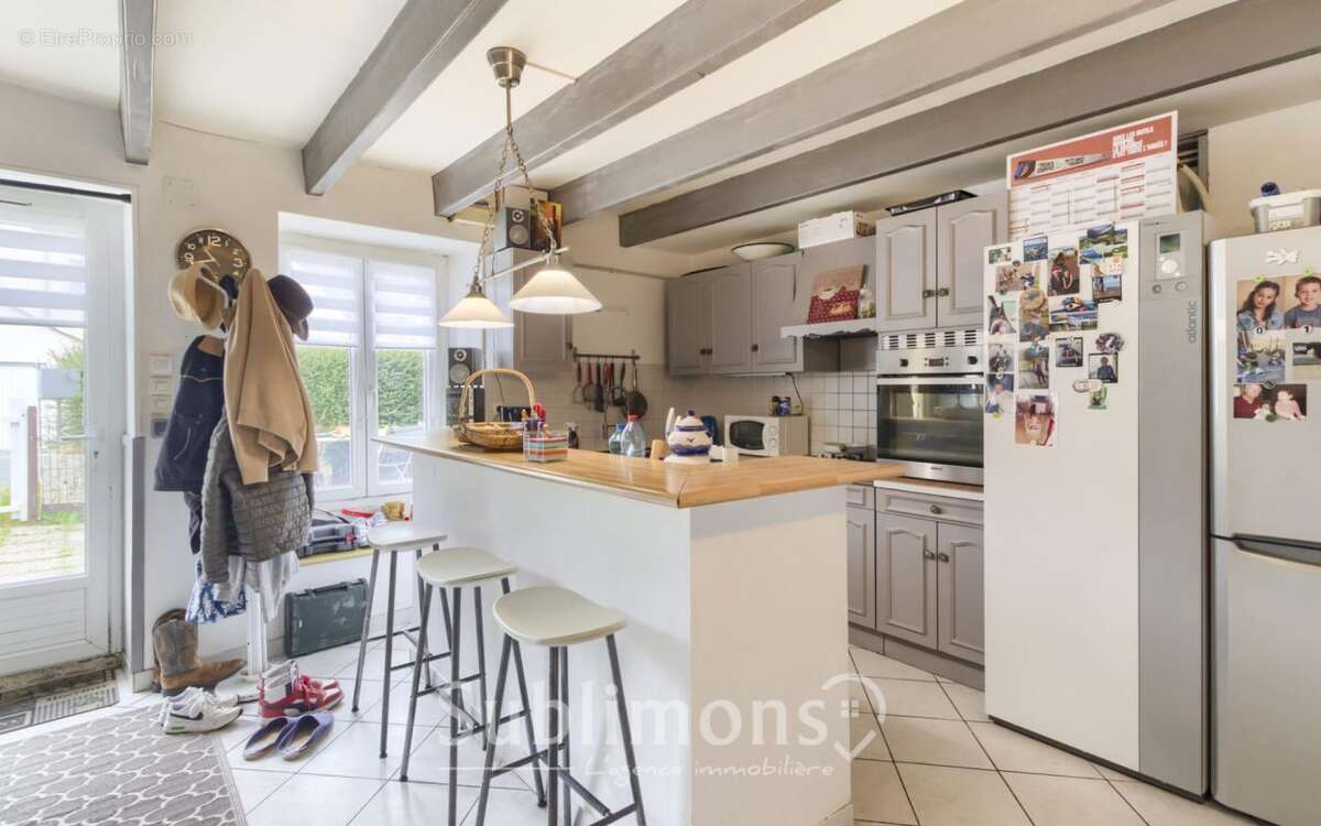 Maison à LA CHAPELLE-DES-MARAIS