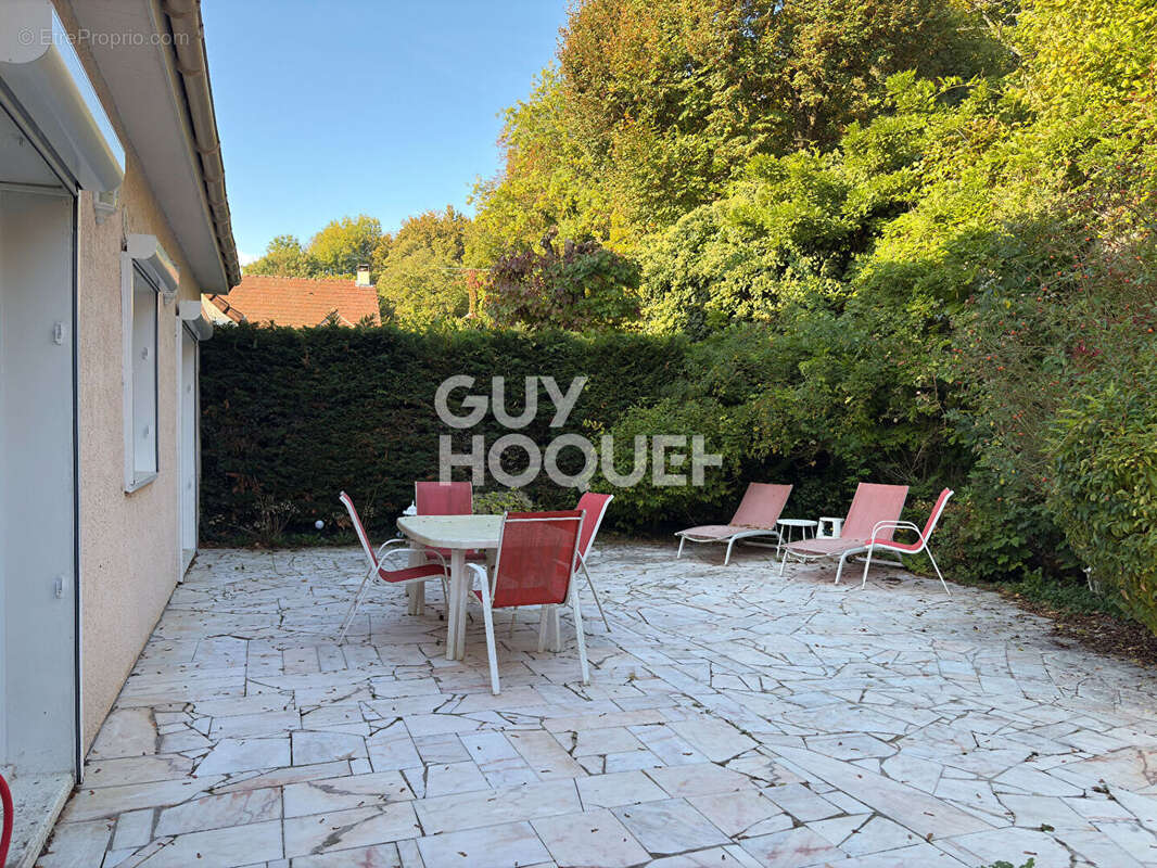 Maison à SOISY-SUR-SEINE