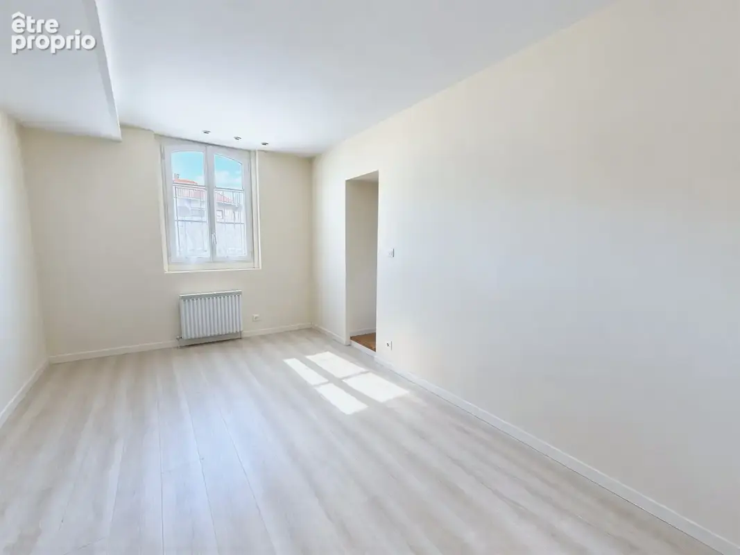 Maison de village atypique de 150 m2 avec jardin, garage et terrain constructible - photo 6