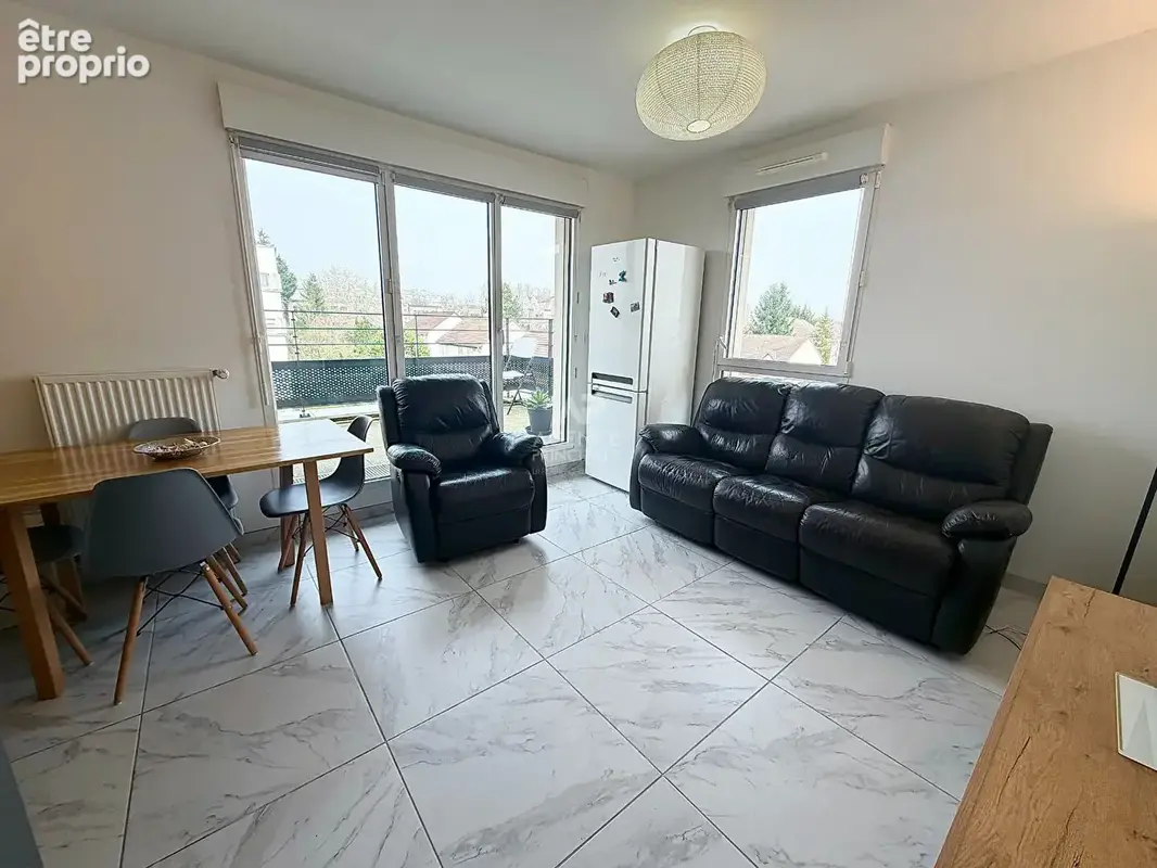Appartement Cergy 3 pièce(s) 53.02 m2 - photo 2