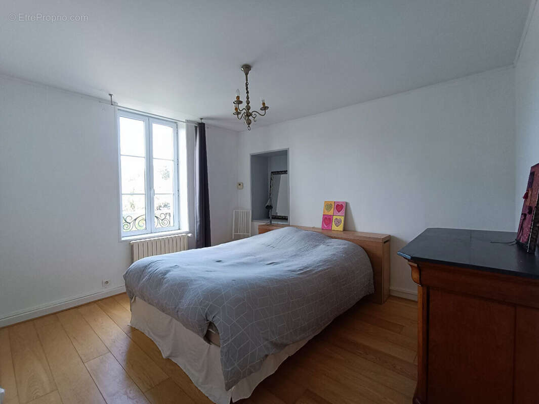 Maison à SAINTE-SEVERE