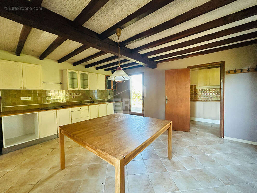 Maison à CASTELNAU-RIVIERE-BASSE