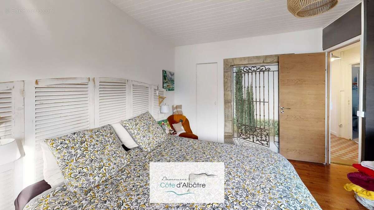 Maison à SOTTEVILLE-SUR-MER