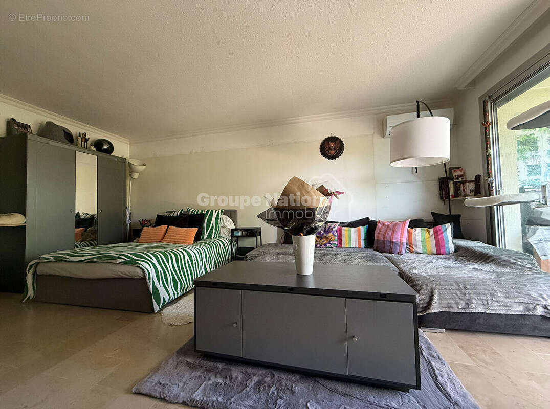 Appartement à MANDELIEU-LA-NAPOULE