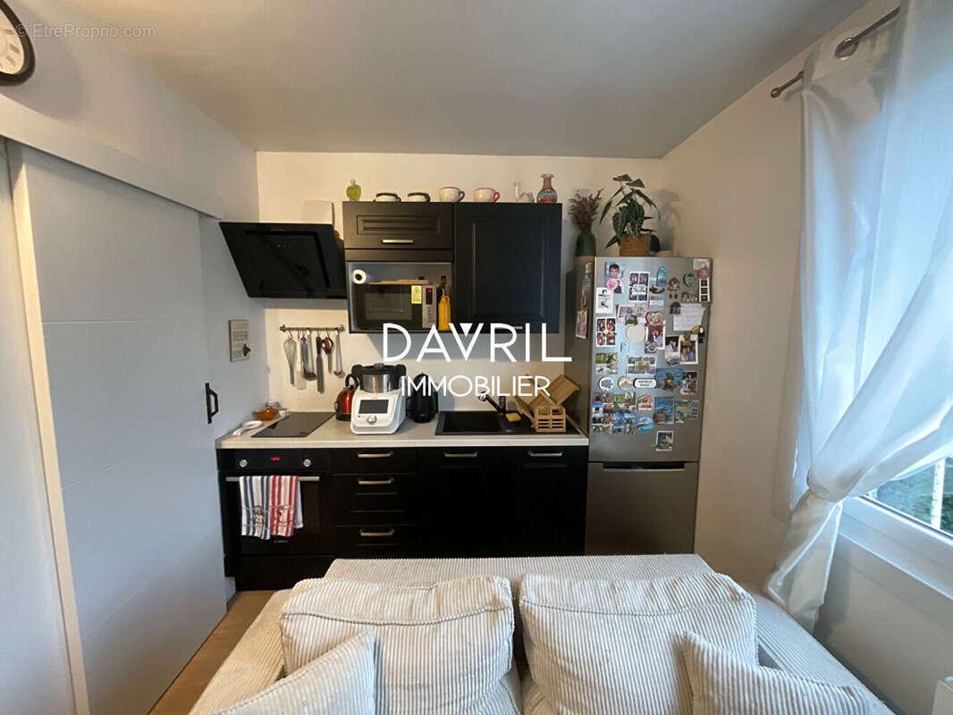 Appartement à CHANTELOUP-LES-VIGNES