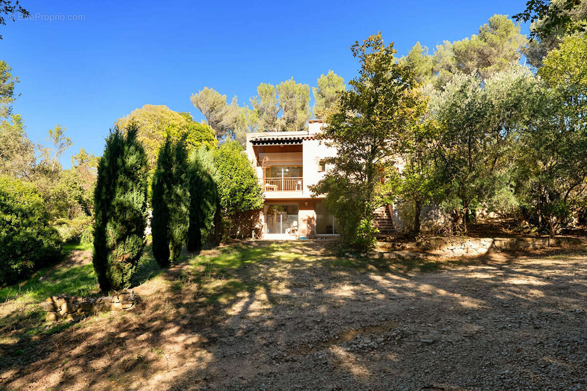 Maison à BOUC-BEL-AIR