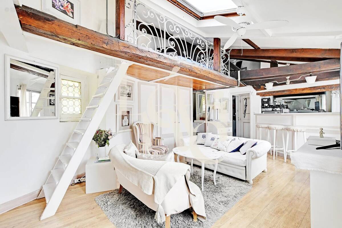 Appartement à PARIS-6E