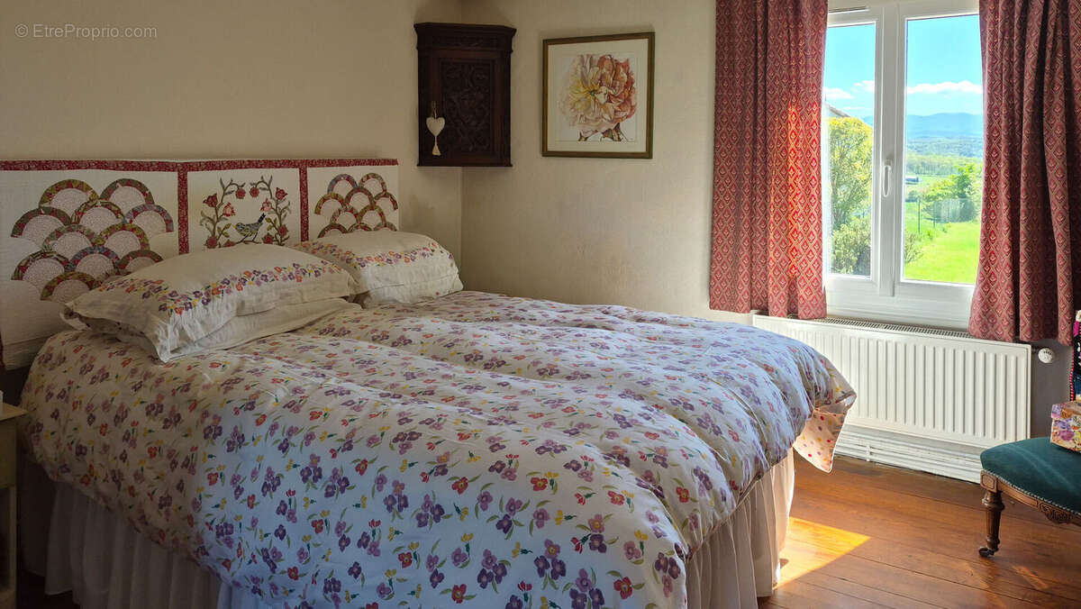 chambre - Maison à TREZIERS
