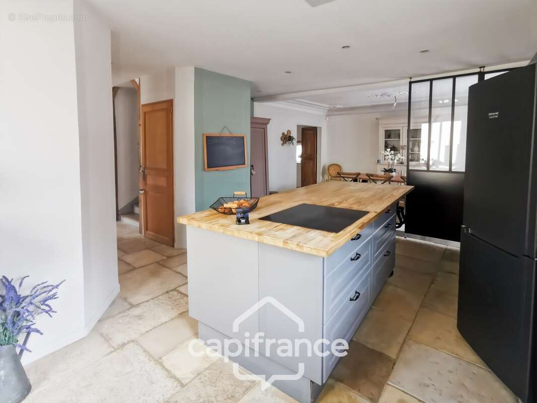 Maison à vendre de 150m² à EPERVANS (71) - photo 10