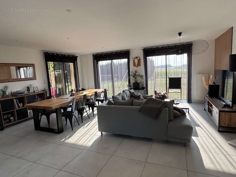 Maison à ECLARON-BRAUCOURT-SAINTE-LIVIERE