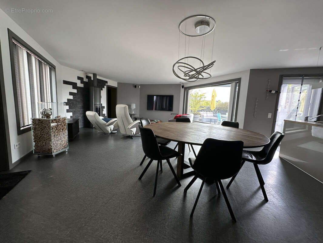 Appartement à MERIGNIES