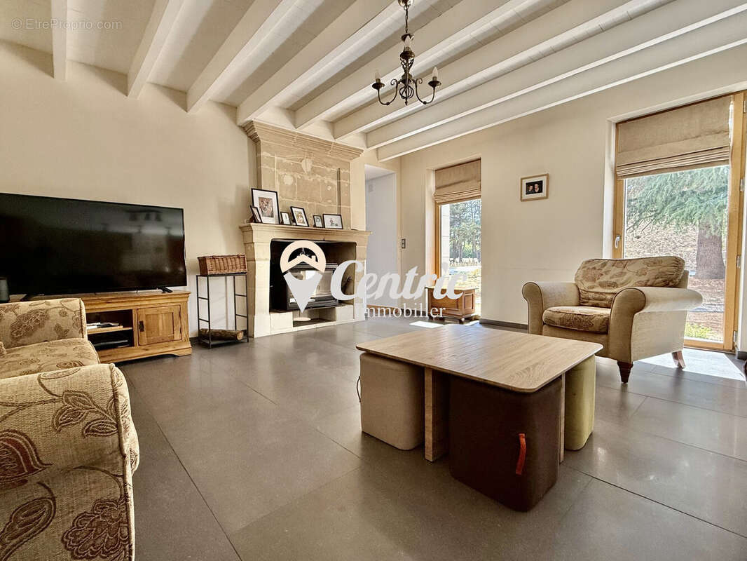 Maison 282 m² à Cersay  - photo 3