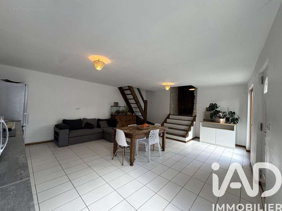 Maison 139 m² à Les Ulmes  - photo 6