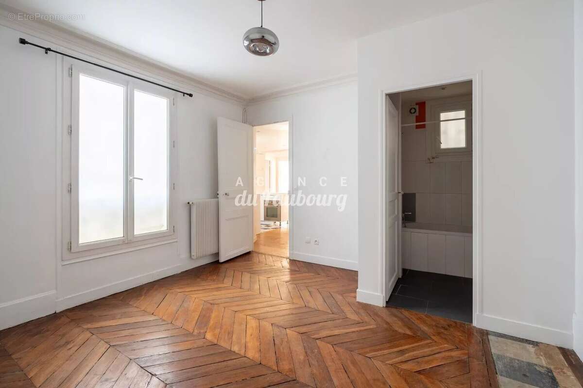 Appartement à PARIS-10E