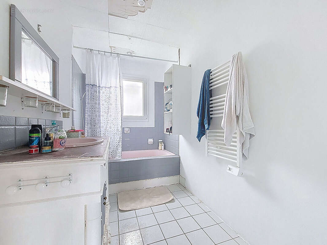 Maison à PAREMPUYRE