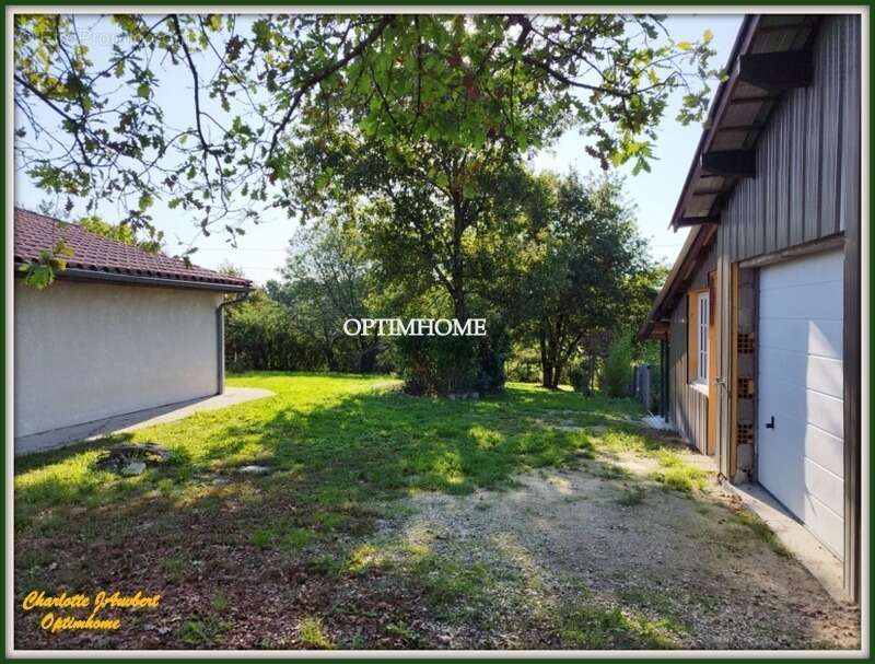 Maison à LA ROCHE-CHALAIS