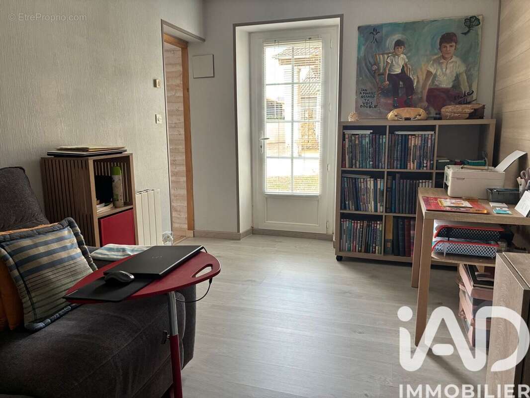 Maison 109 m² à Brion-Pres-Thouet  - photo 9