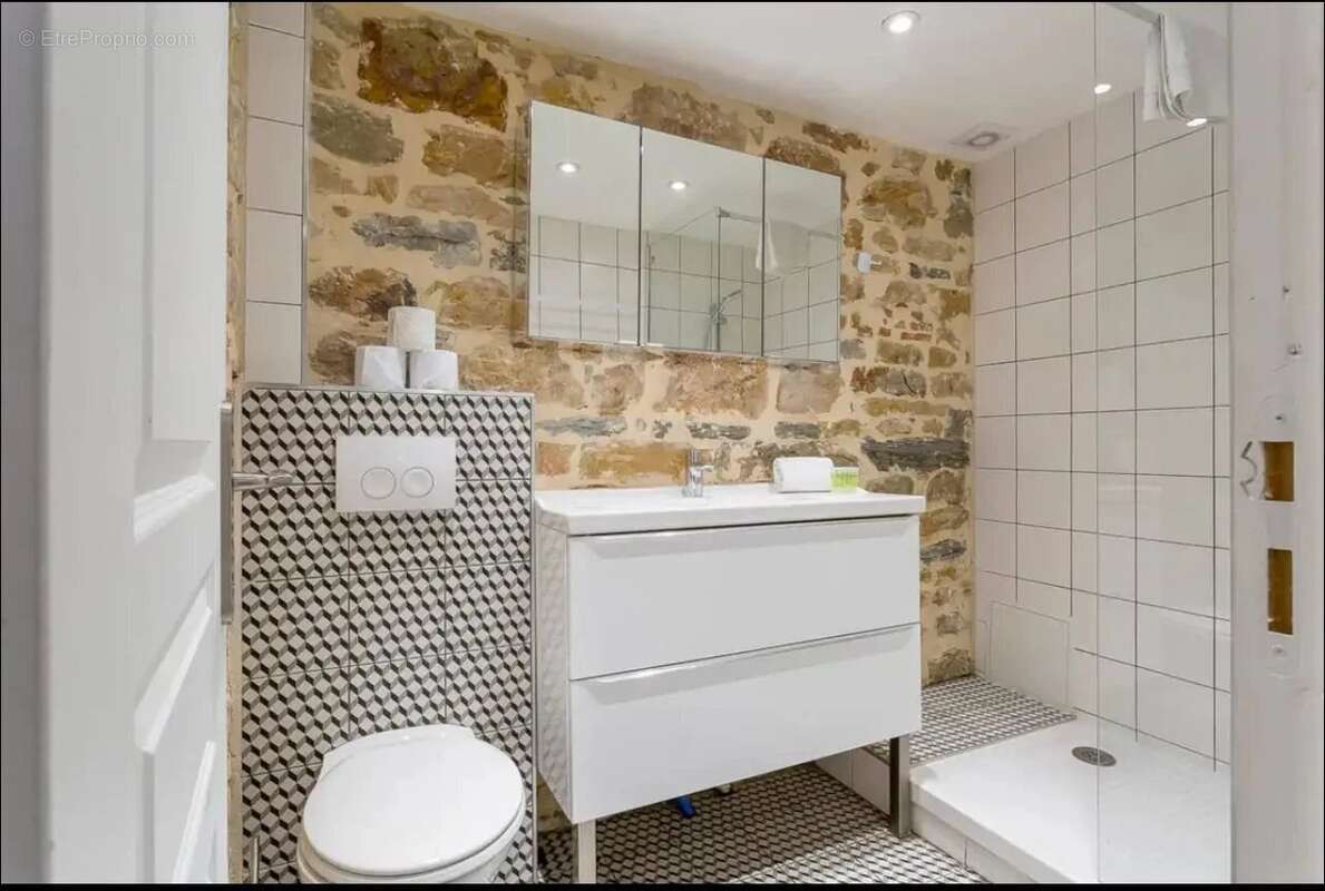 T1 mezzanine - 28m2 - Quartier Ainay - photo 3