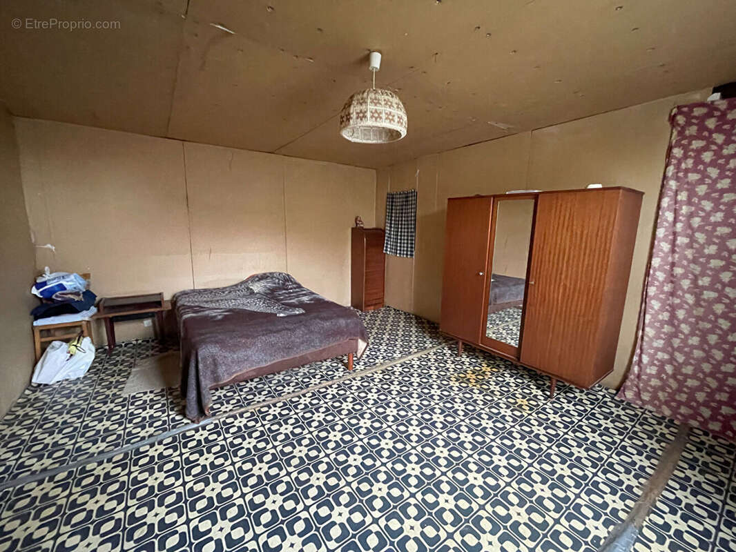 Maison à SAINT-CALAIS