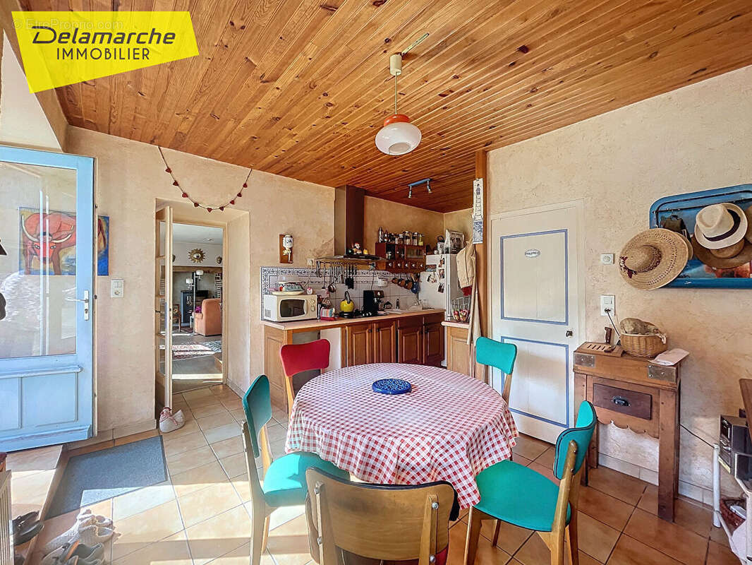 A vendre maison Bricqueville Sur Mer 6 pièces avec dépendances - photo 2