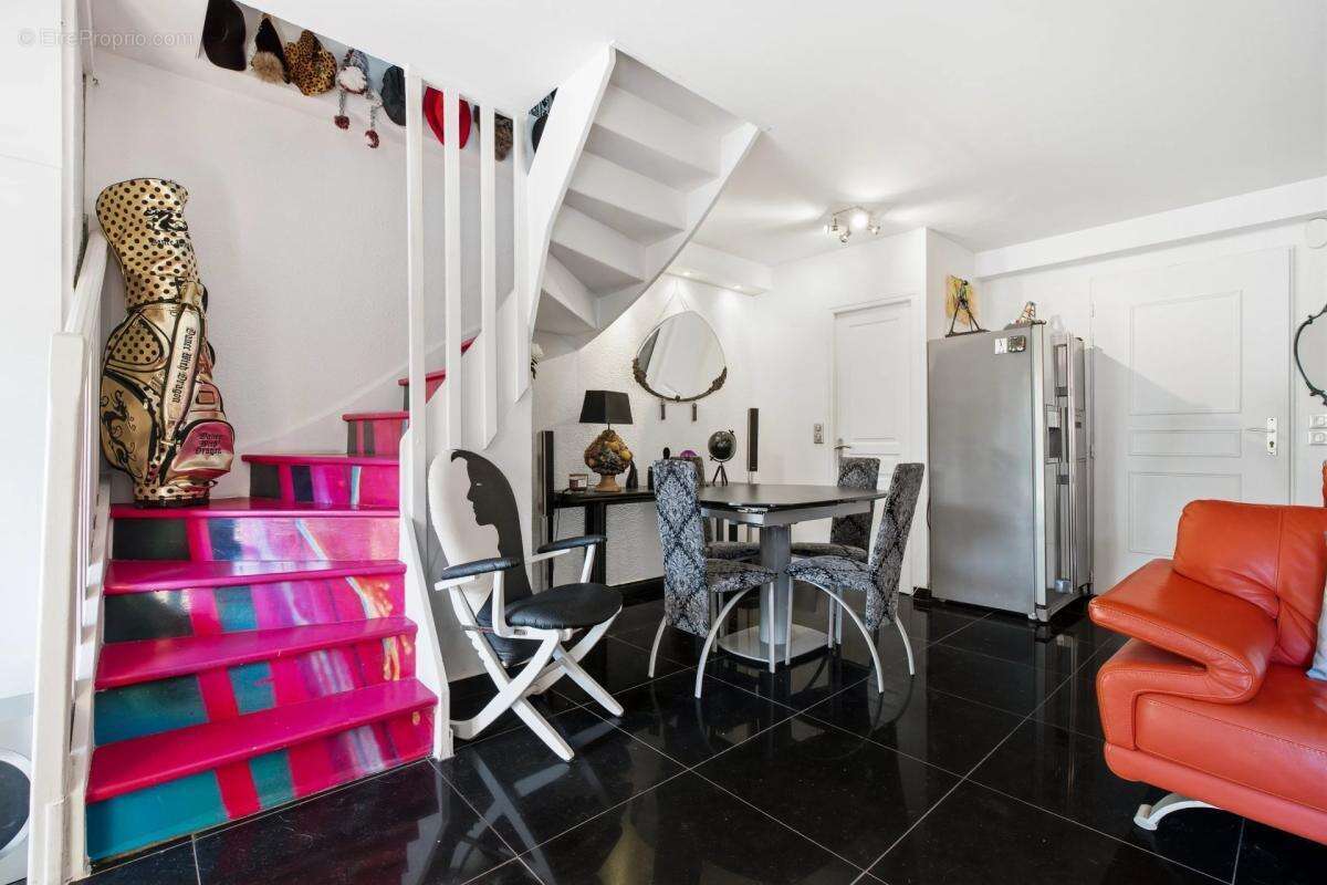 Appartement à VALBONNE