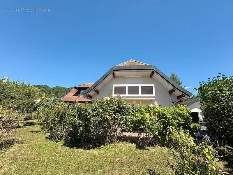 Maison à VETRAZ-MONTHOUX