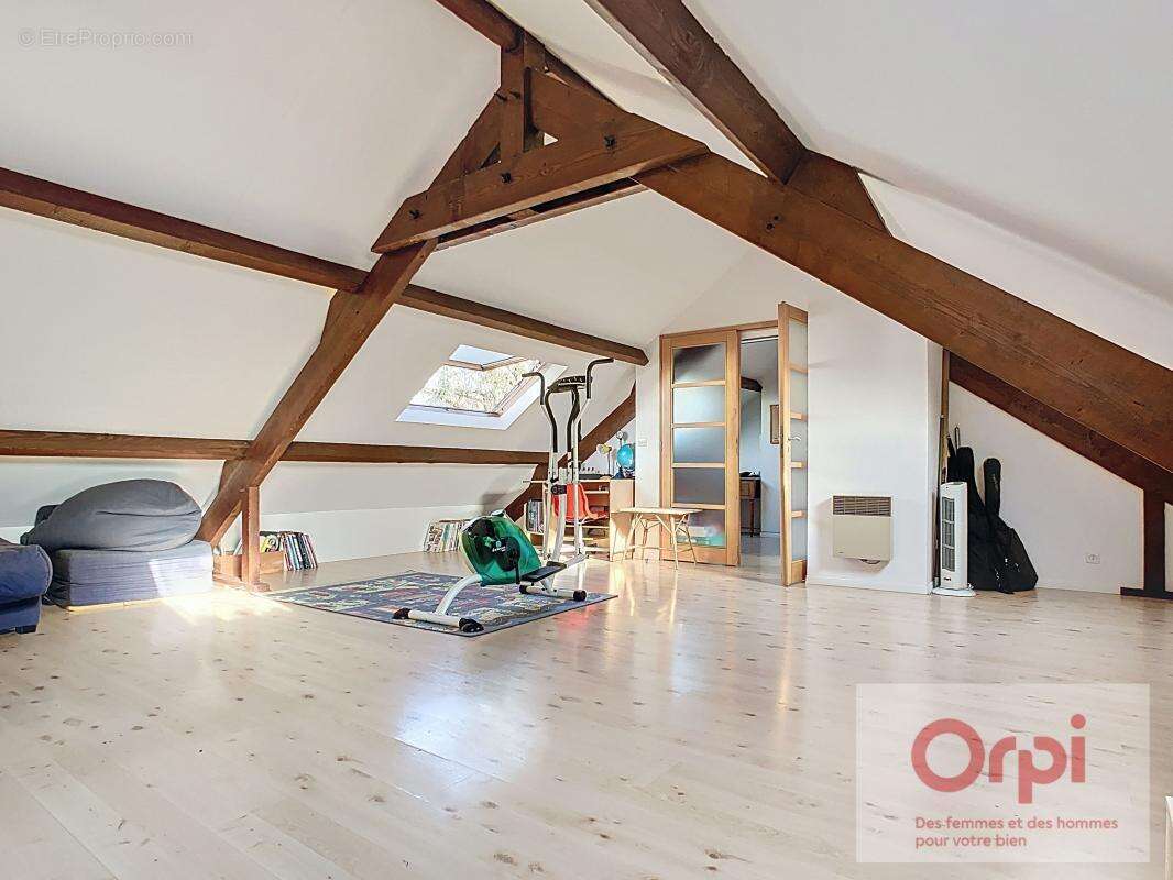 Maison à ISSY-LES-MOULINEAUX