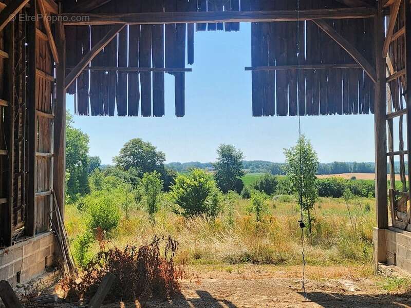 Belle longère avec dépendances - 6 pièces -  BEAUMONTOIS EN PERIGORD (24) - photo 11