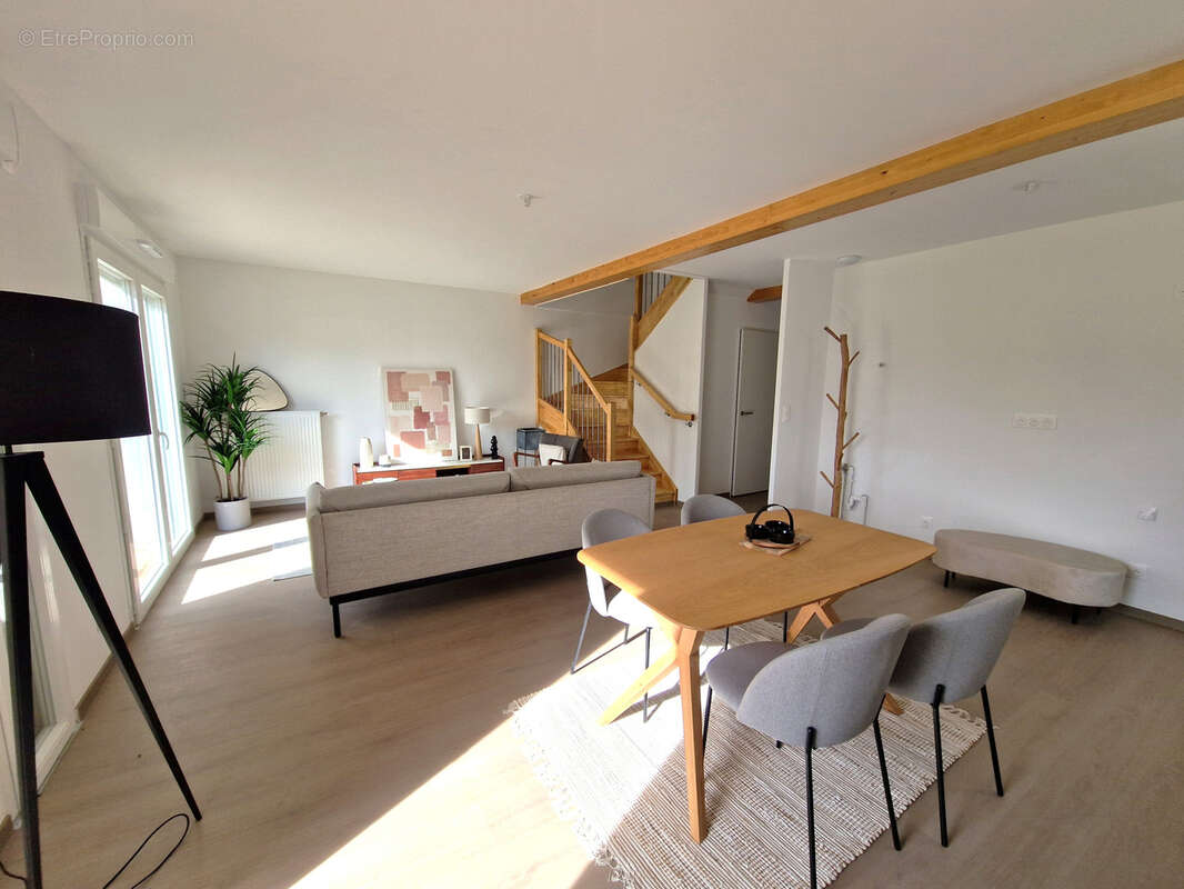 Maison à VILLENEUVE-TOLOSANE