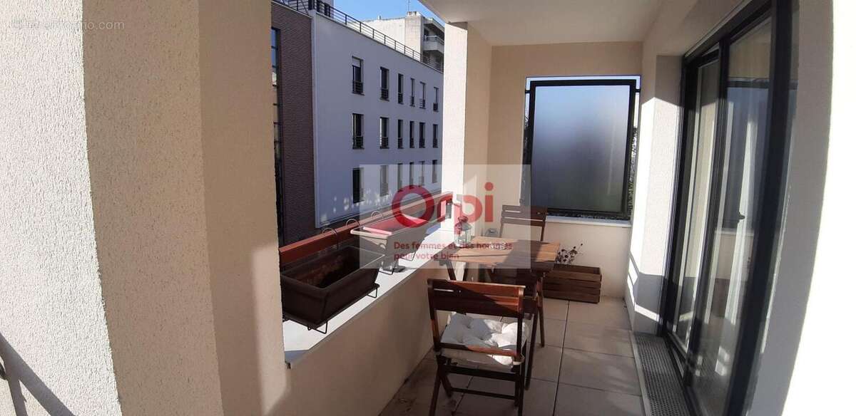 Appartement à ISSY-LES-MOULINEAUX