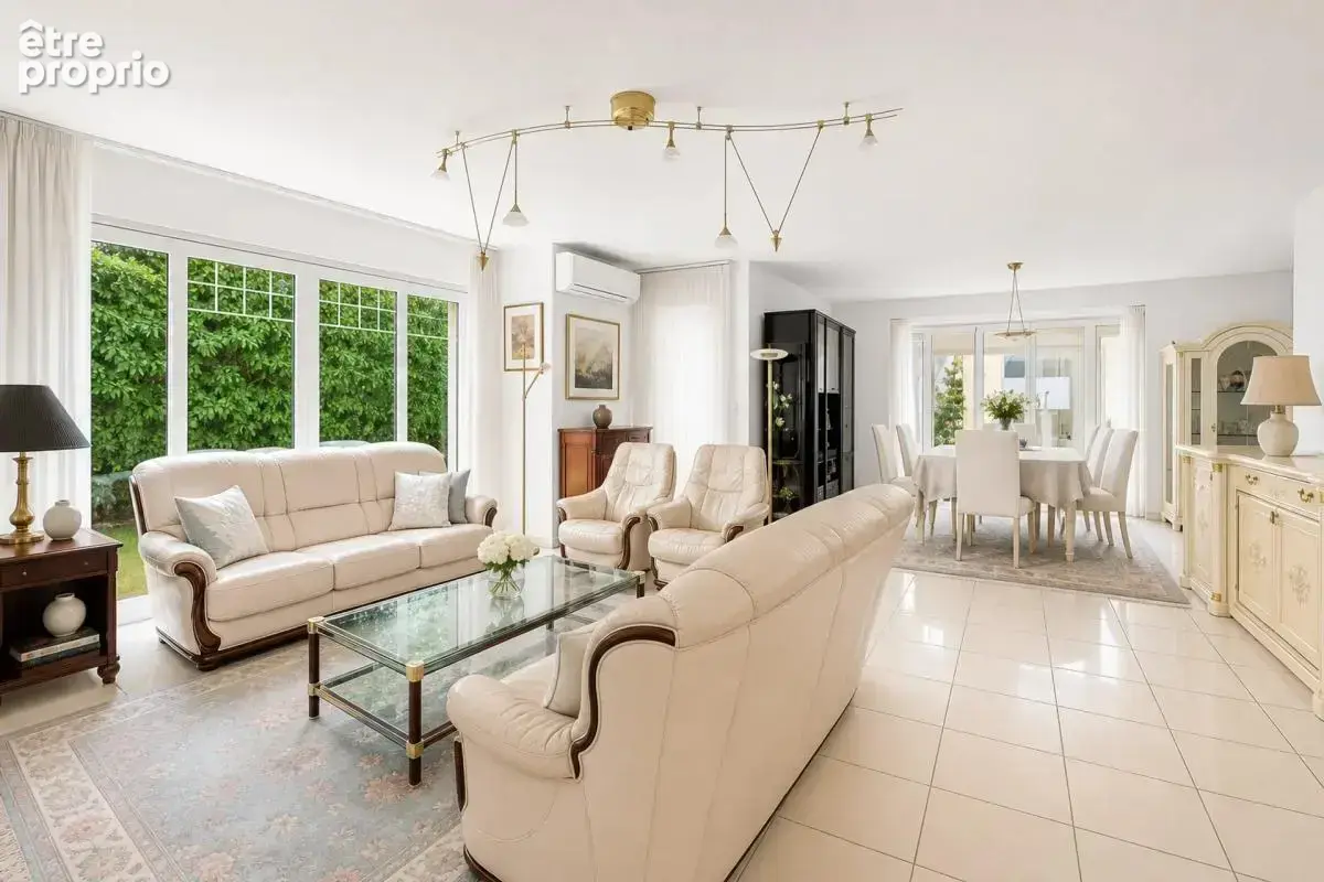 Villa d’architecte - 240 m² - piscine intérieure - - photo 1