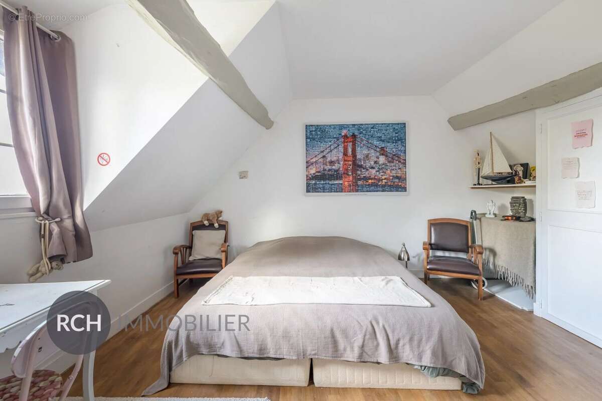 Maison à BAZAINVILLE