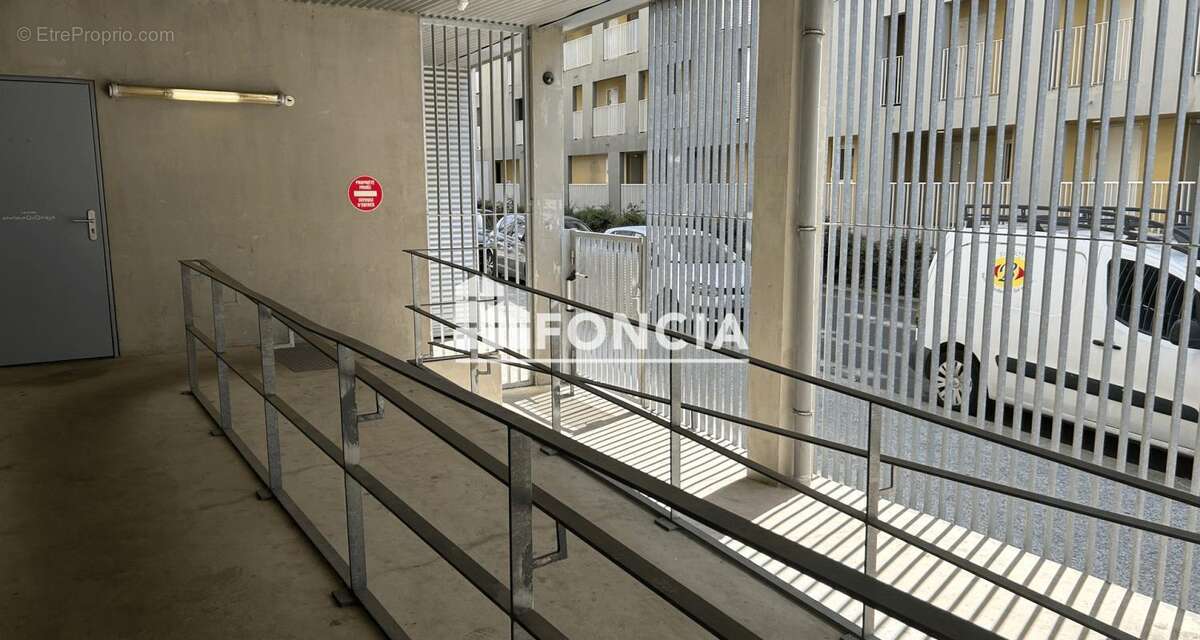 Bassin à flots - Etage élevé - T3 avec jardins d'hiver et parking - photo 20