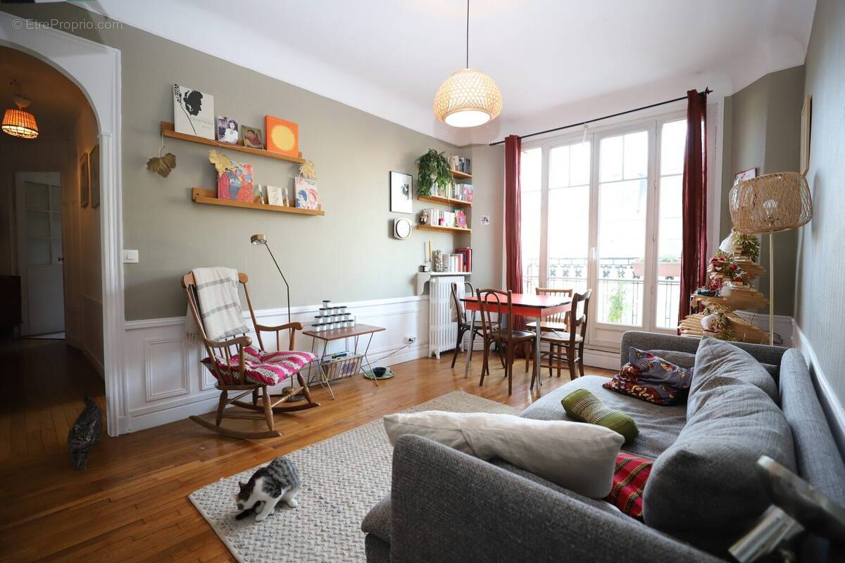 Appartement à LES LILAS