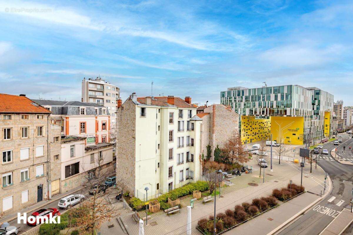 Appartement à SAINT-ETIENNE